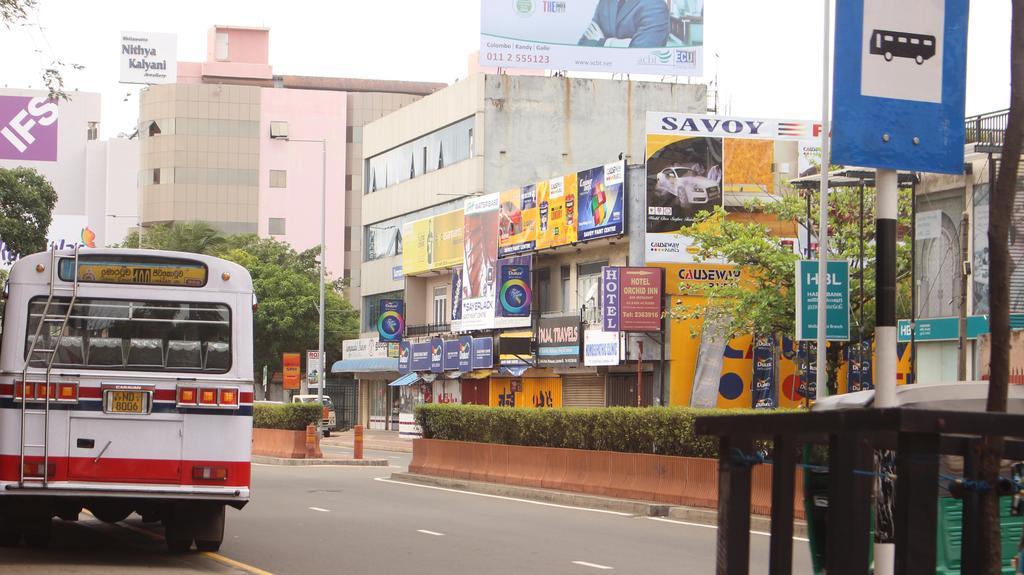 Rr House Hotell Colombo Eksteriør bilde