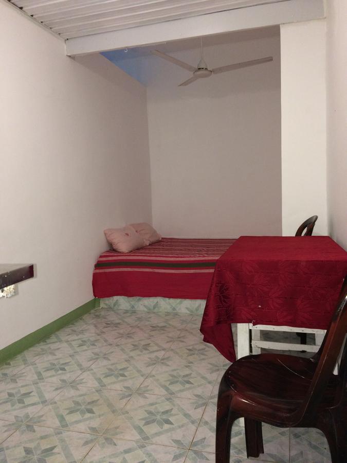 Rr House Hotell Colombo Eksteriør bilde