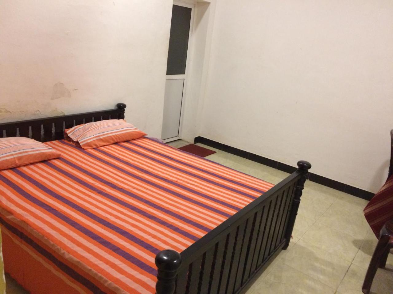 Rr House Hotell Colombo Eksteriør bilde