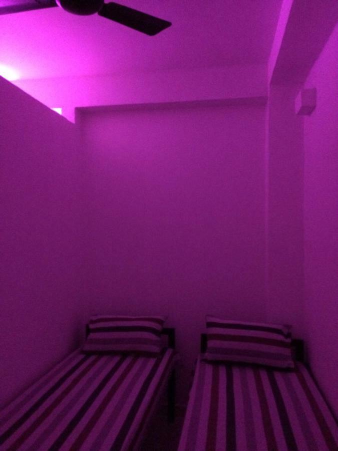 Rr House Hotell Colombo Eksteriør bilde