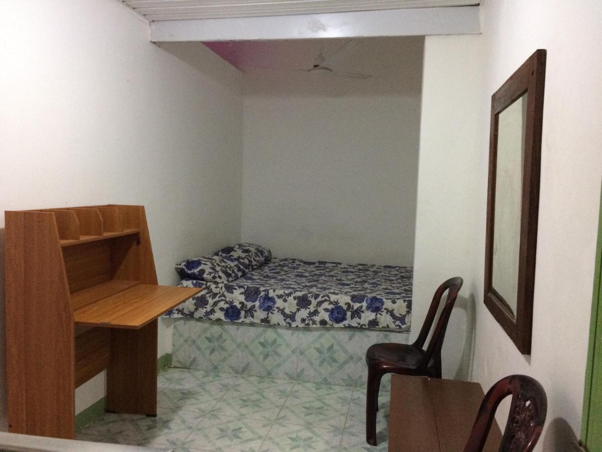 Rr House Hotell Colombo Eksteriør bilde